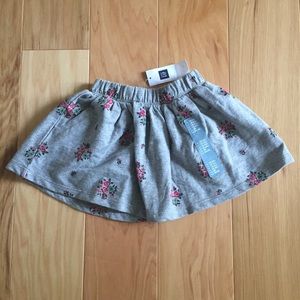 Gap skirt